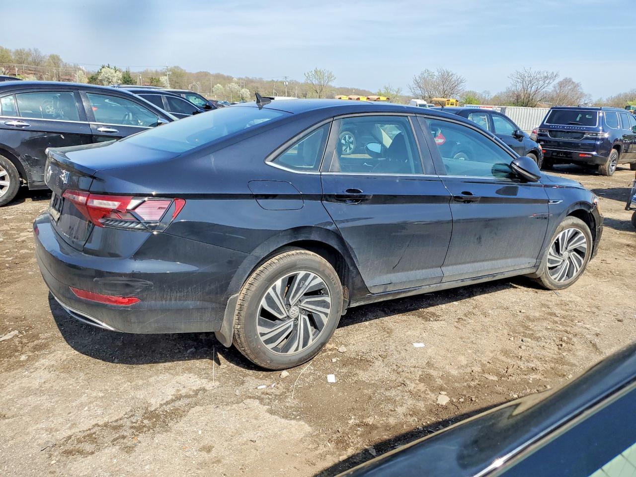 2021 Volkswagen Jetta Sel Premium - Image 3