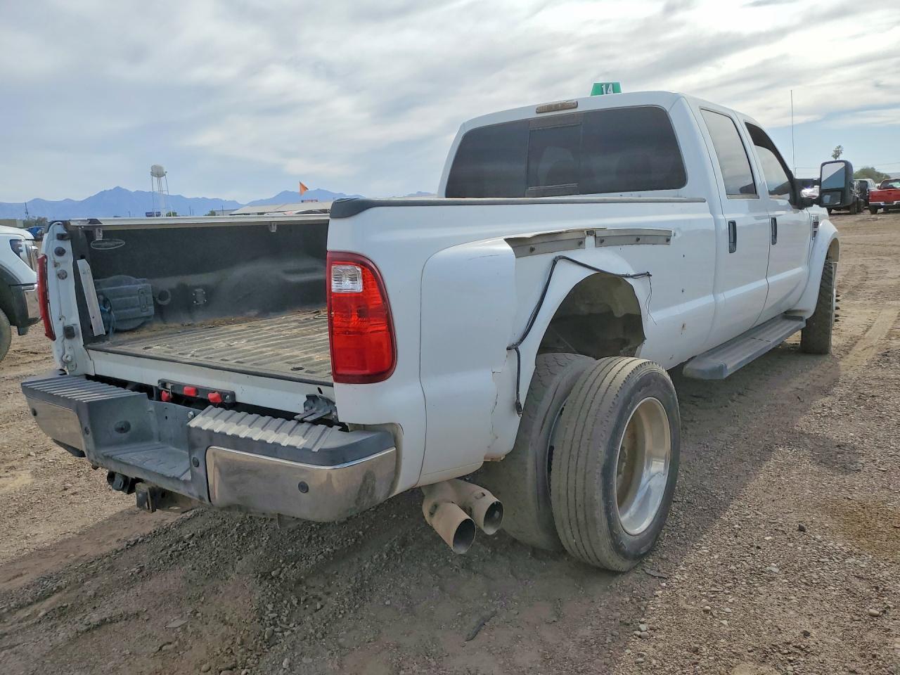 2009 Ford F450 Super Duty - Image 3