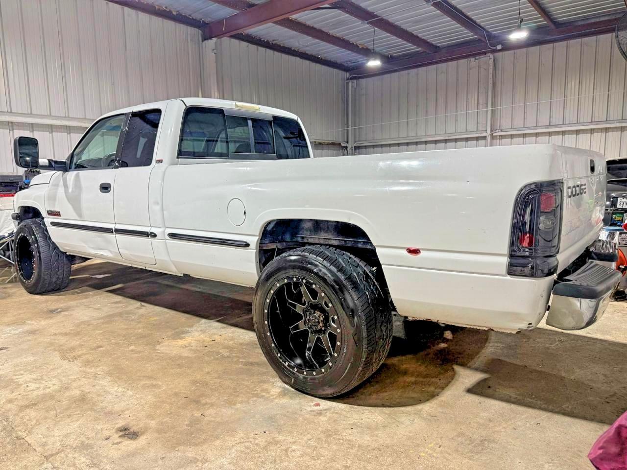 1998 Dodge Ram 2500 - Фото 3