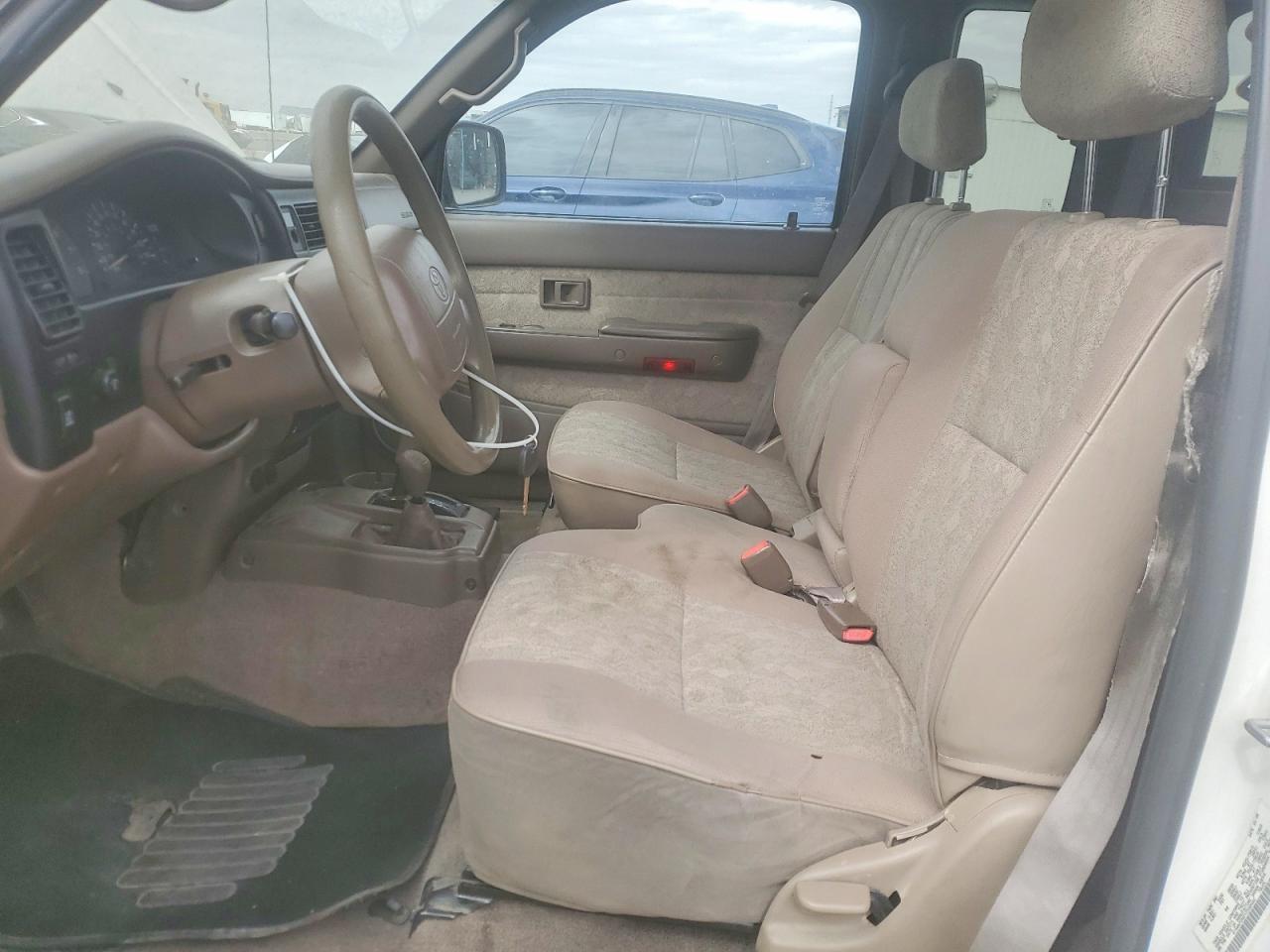 2000 Toyota Tacoma Xtracab - Image 7