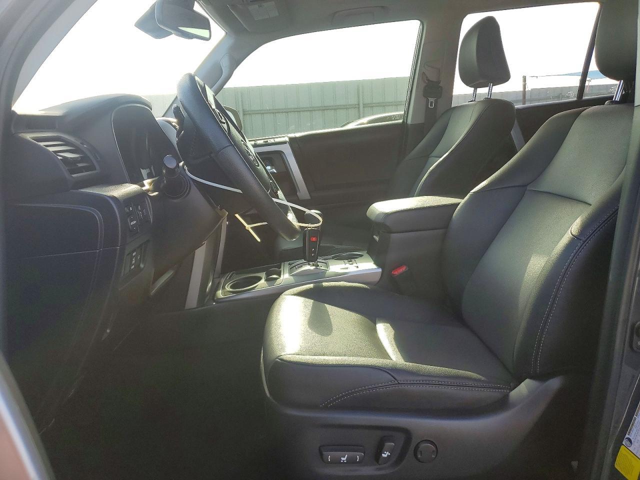 2024 Toyota 4Runner Sr5 Premium - Image 7