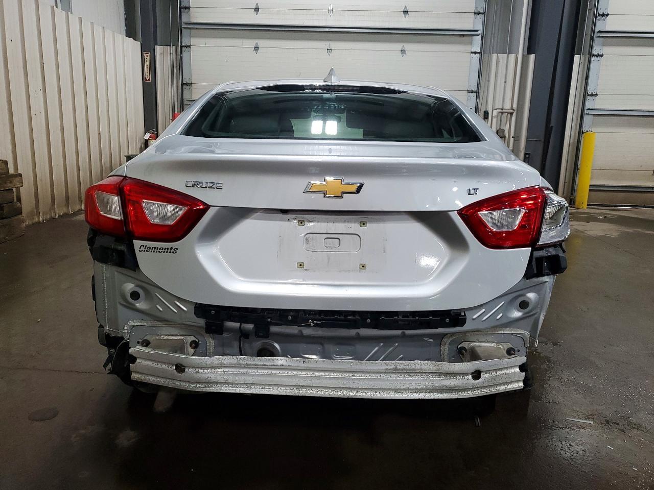 2018 Chevrolet Cruze Lt - Image 6