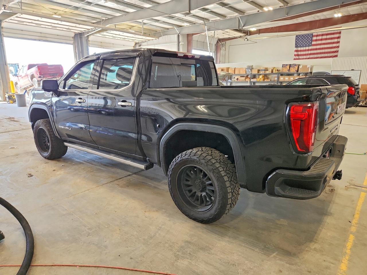 2021 GMC Sierra K1500 Denali - Фото 2
