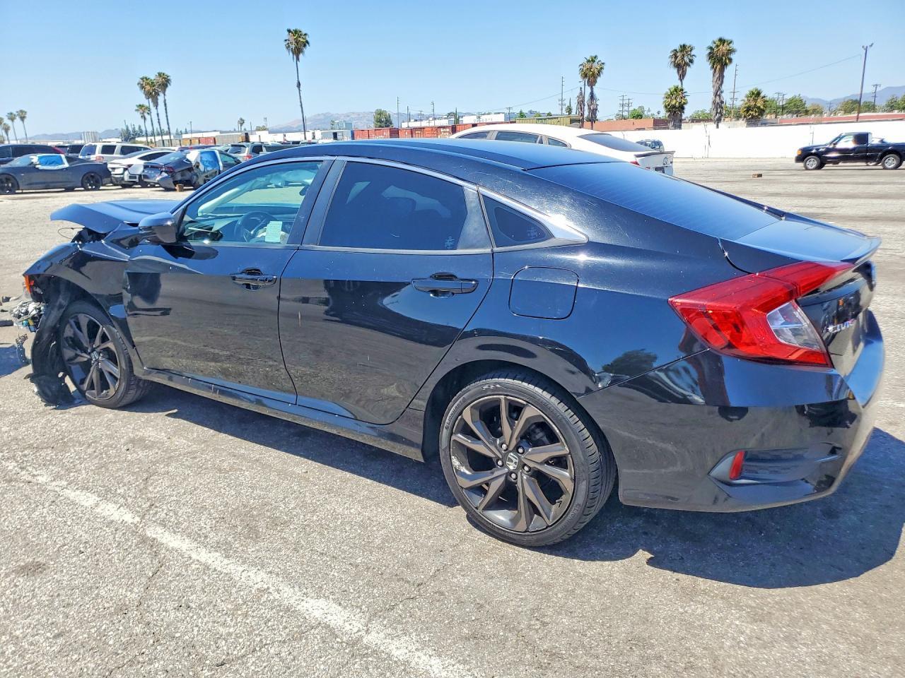 2019 Honda Civic Sport - Фото 2