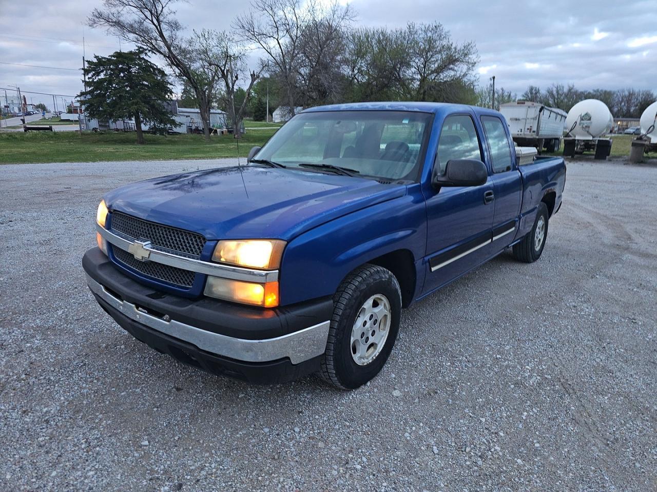 2004 Chevrolet Silverado C1500 - Фото 2