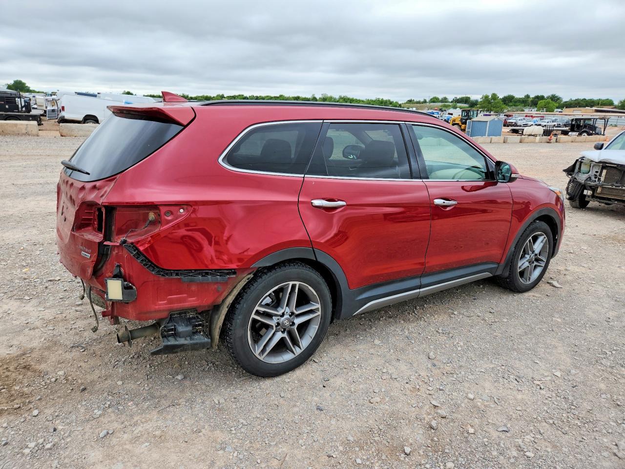 2017 Hyundai Santa Fe Limited Ultimate - Image 3