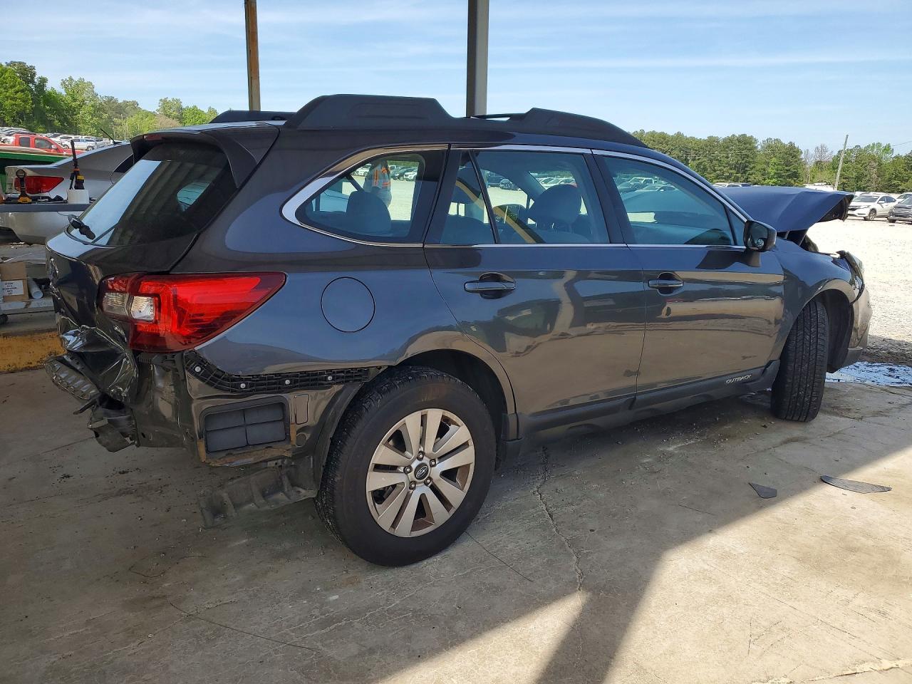 2018 Subaru Outback 2.5I - Image 3