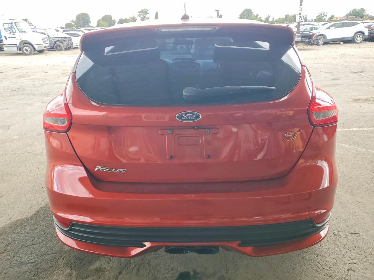 2018 Ford Focus St - Image 6