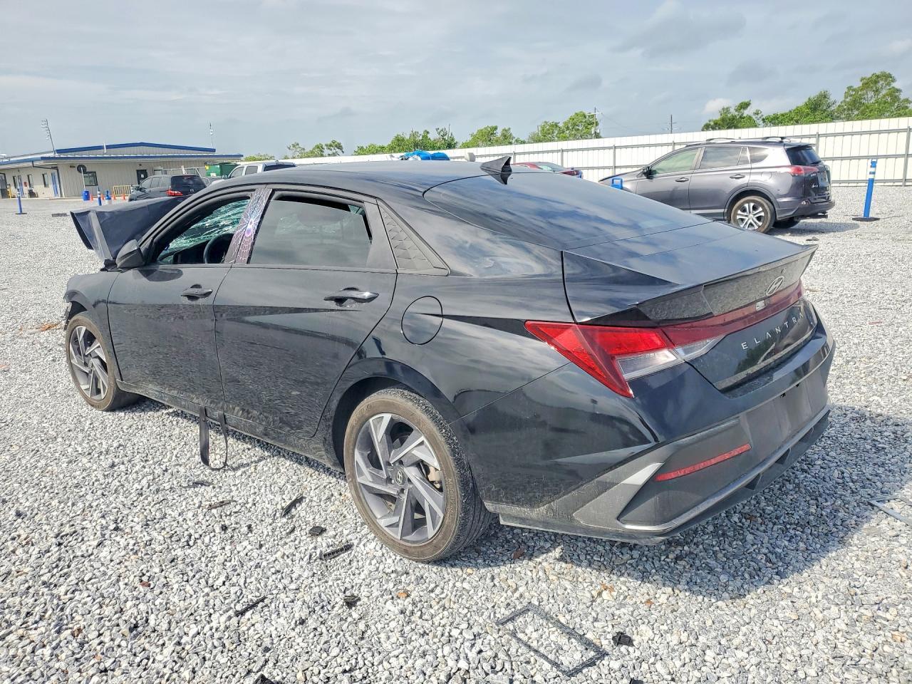 2025 Hyundai Elantra Sel Sport - Фото 2