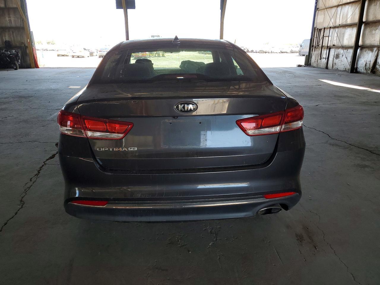 2017 Kia Optima Lx - Фото 6