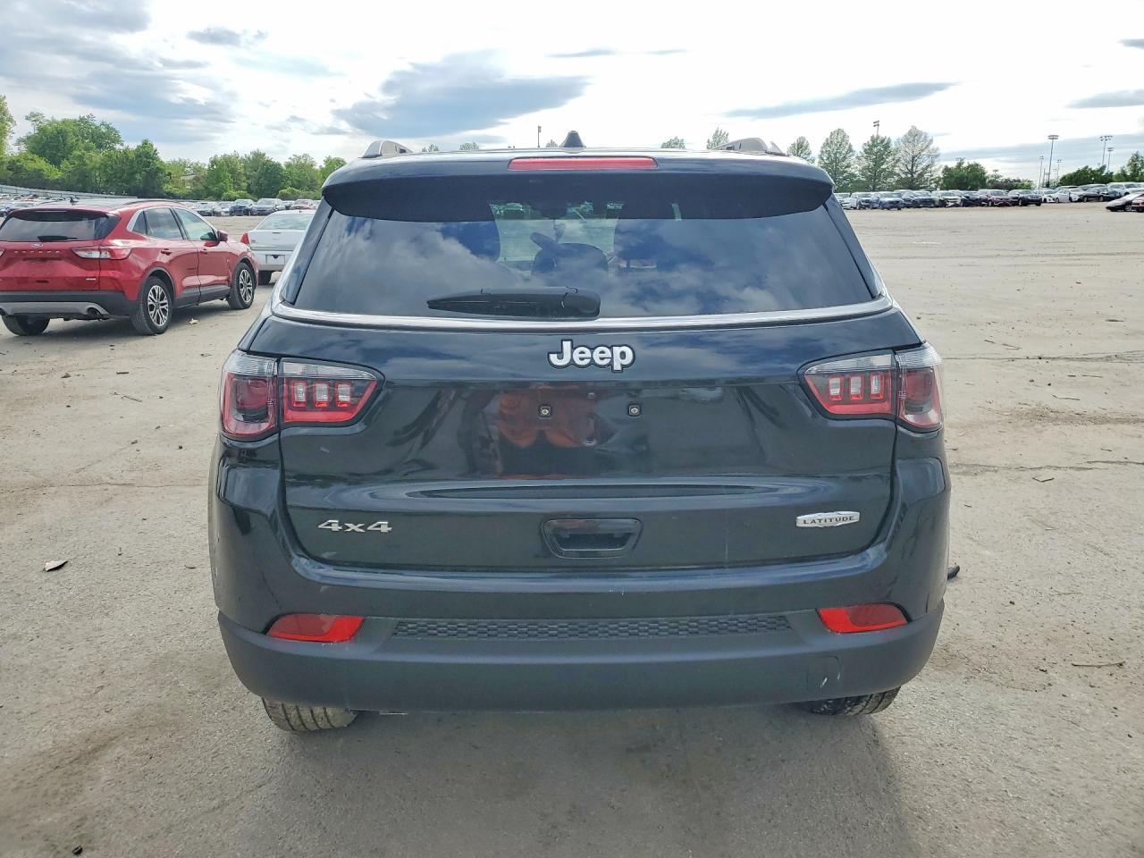 2024 Jeep Compass Latitude - Image 6