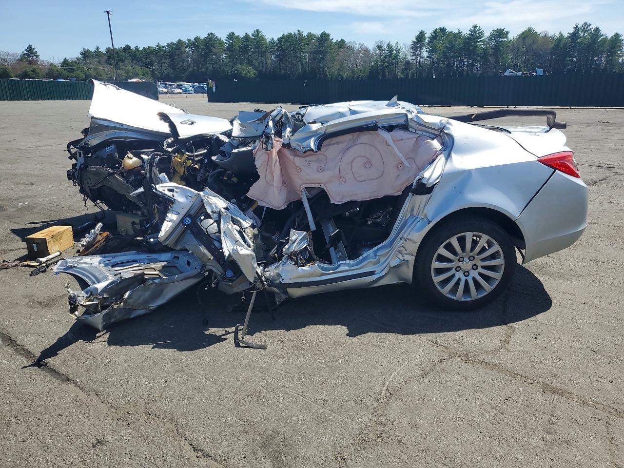 2013 Buick Regal Premium - Image 2