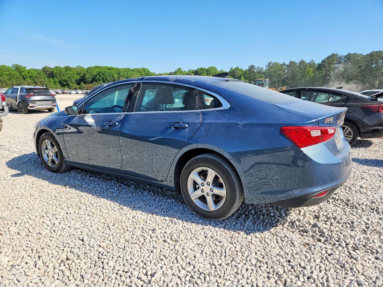 2025 Chevrolet Malibu Ls - Фото 2