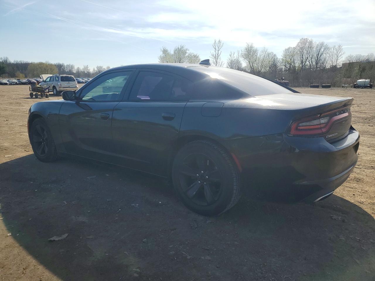2016 Dodge Charger - Фото 2