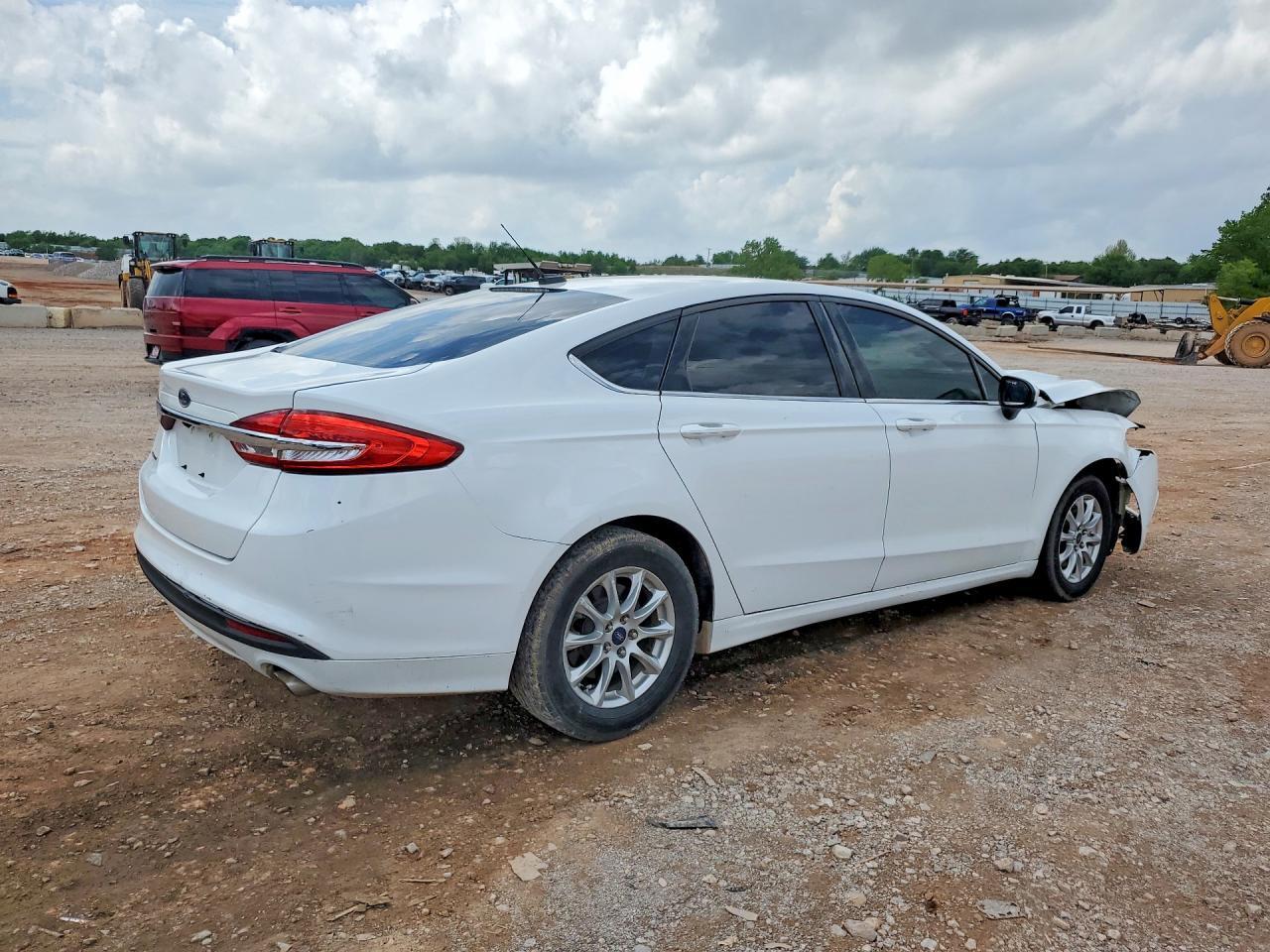 2017 Ford Fusion S - Image 3