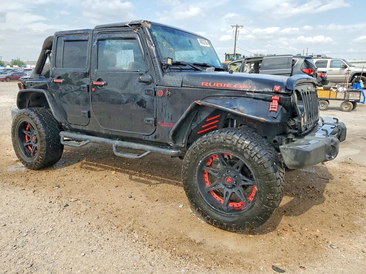 2015 Jeep Wrangler Unlimited Rubicon - Image 4