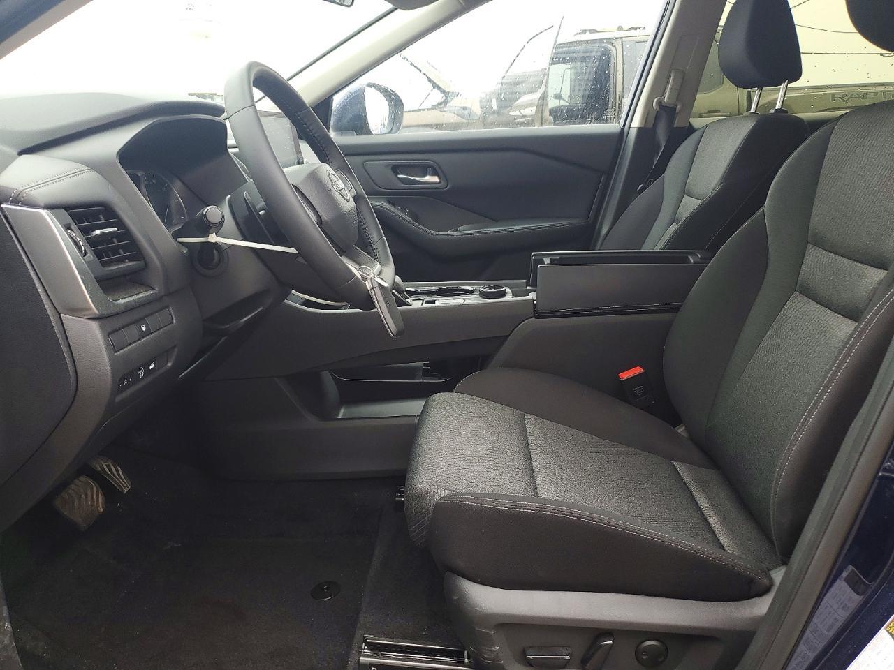 2025 Nissan Rogue Sv - Image 7