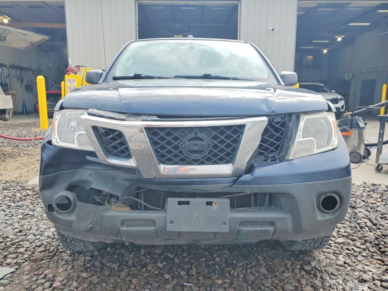 2015 Nissan Frontier Sv V6 - Image 5