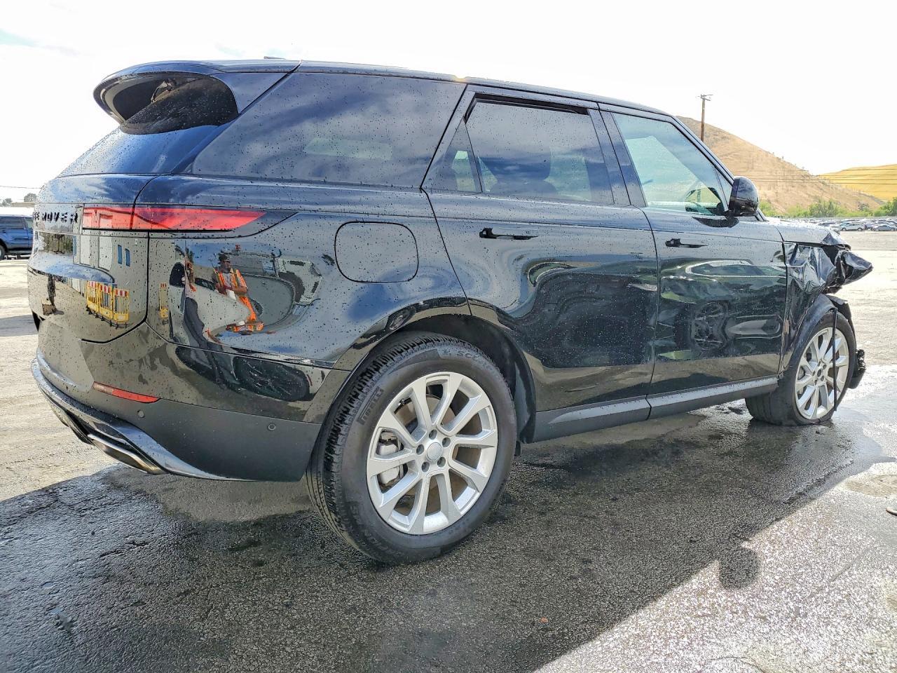 2025 Land Rover Range Rover Sport Se - Image 3