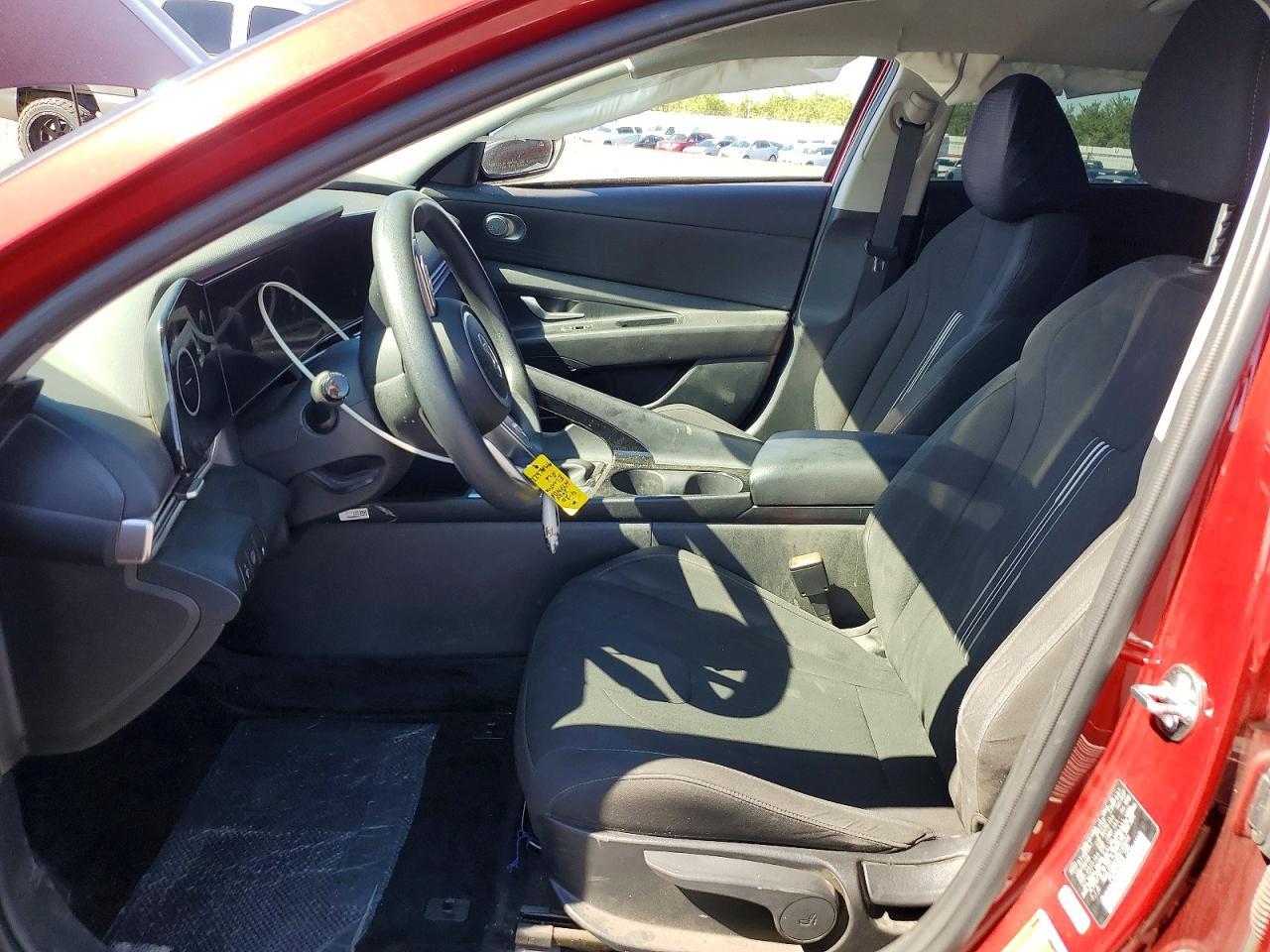 2024 Hyundai Elantra Blue - Image 7
