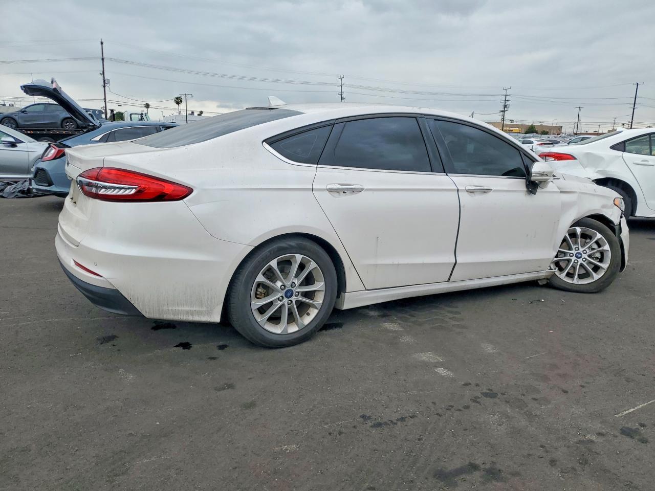 2020 Ford Fusion Sel - Фото 3