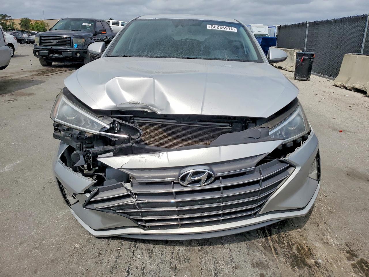 2019 Hyundai Elantra Sel - Фото 5