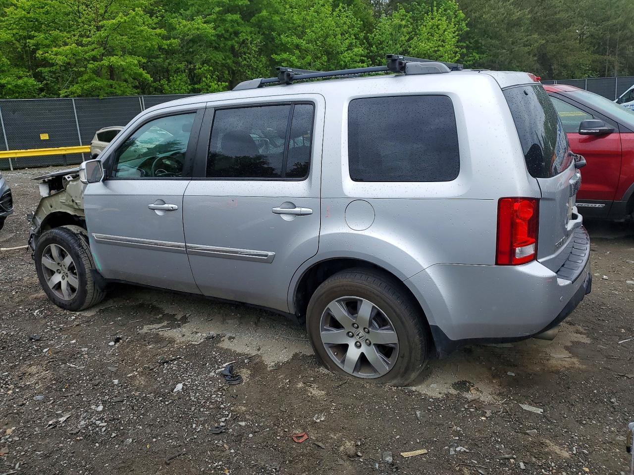 2013 Honda Pilot Touring - Image 2