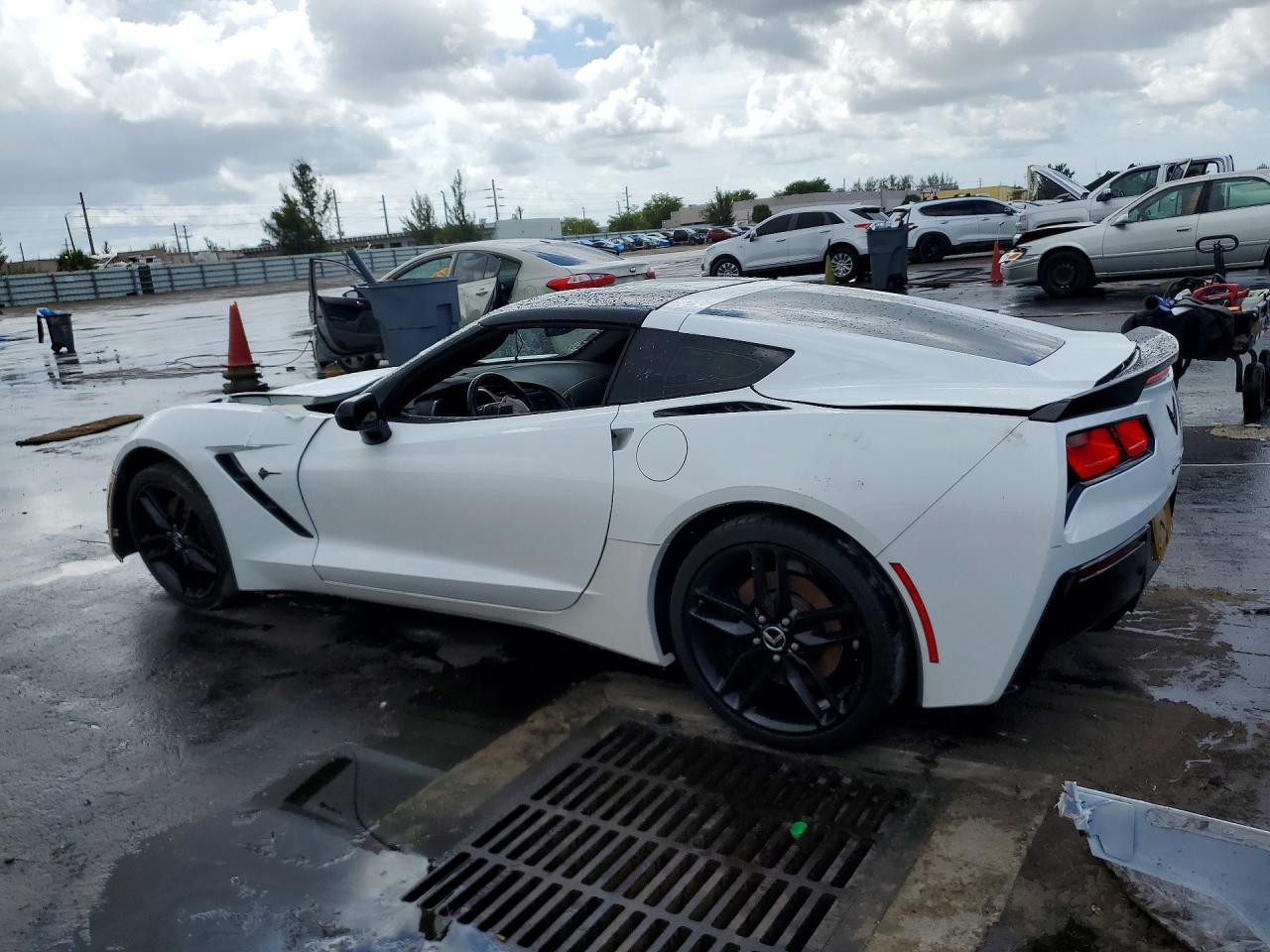 2015 Chevrolet Corvette Stingray Z51 2Lt - Фото 2