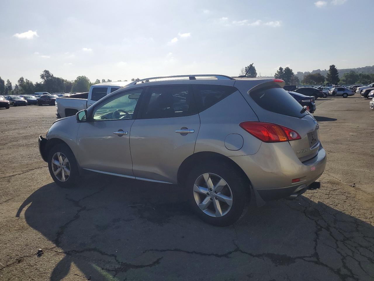 2010 Nissan Murano S - Image 2