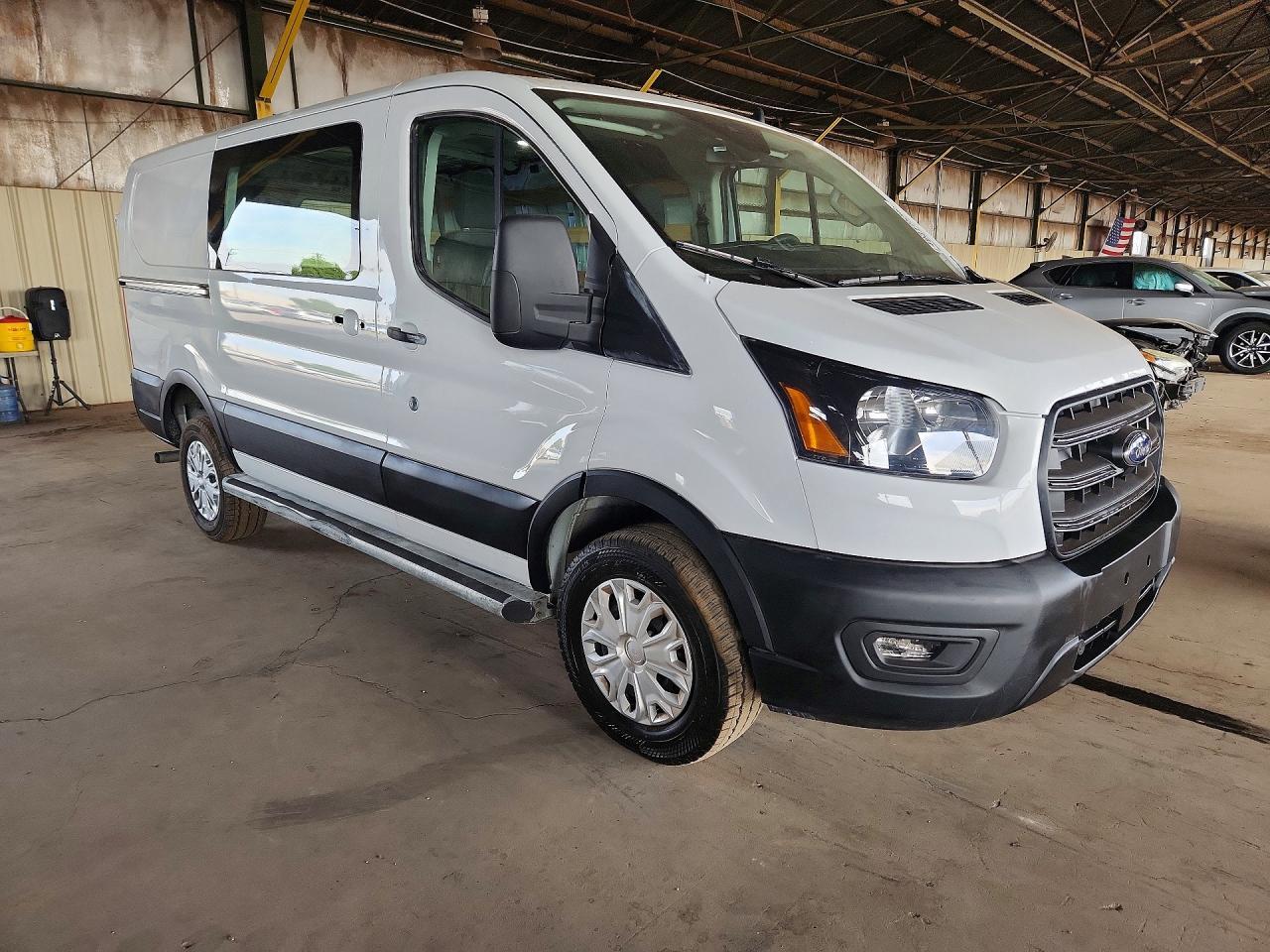 2025 Ford Transit T-250 - Фото 4