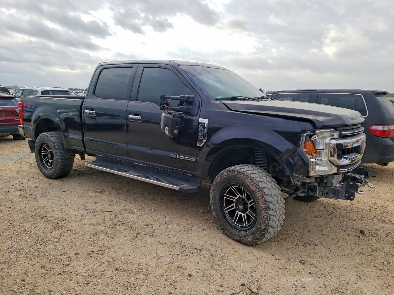 2020 Ford F250 Super Duty - Фото 4