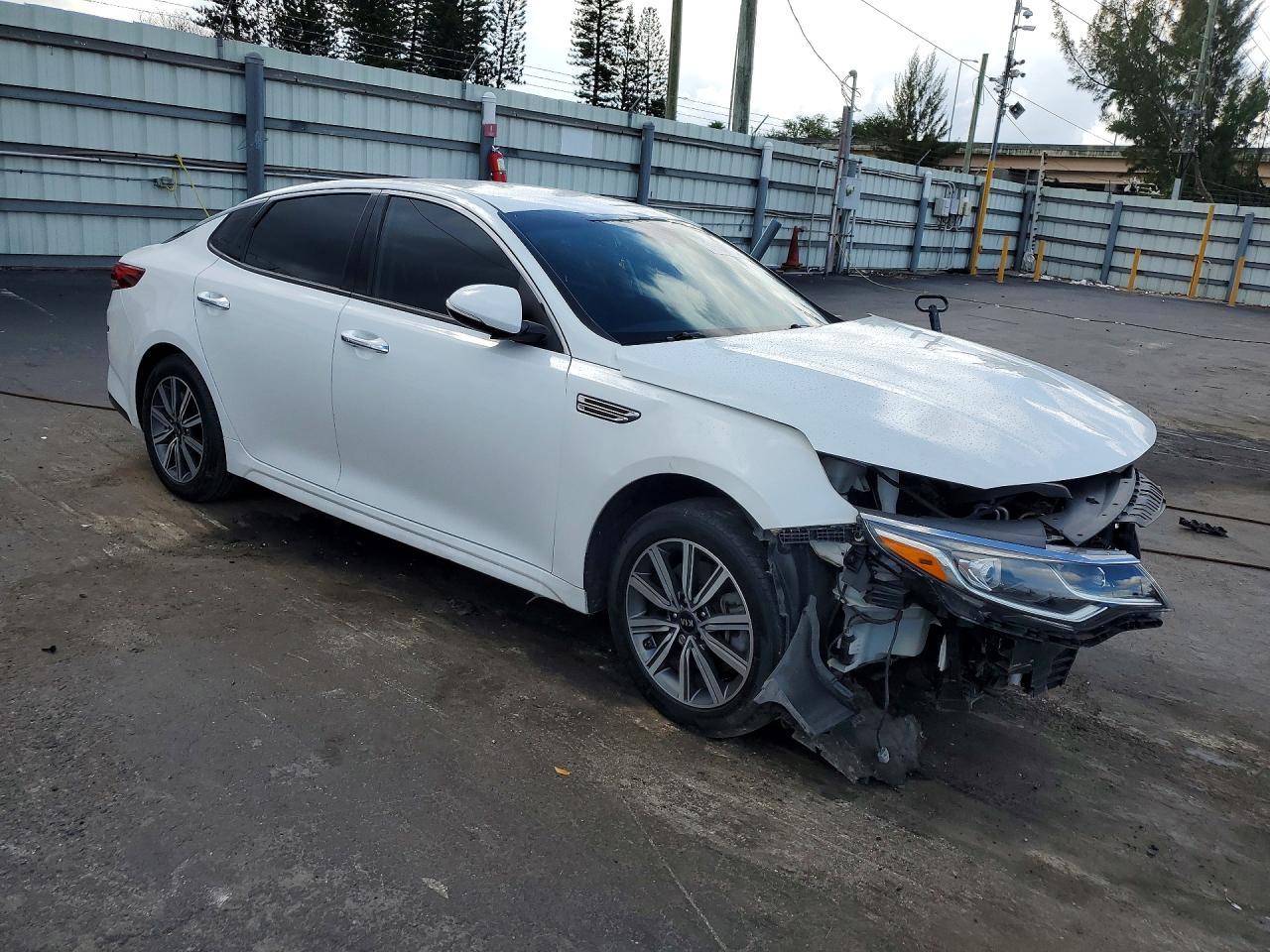 2019 Kia Optima Ex - Image 4