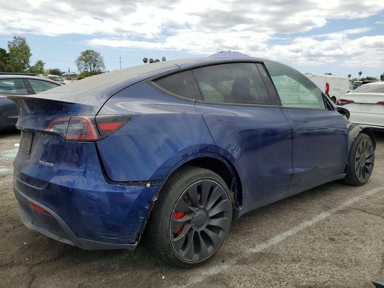 2023 Tesla Model Y - Image 3