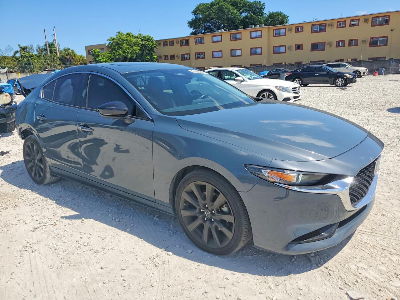 2024 Mazda 3 Preferred - Фото 4