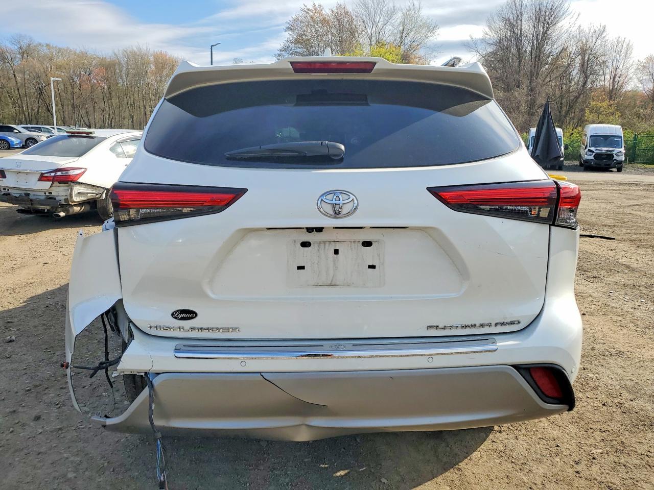 2021 Toyota Highlander Platinum - Фото 6