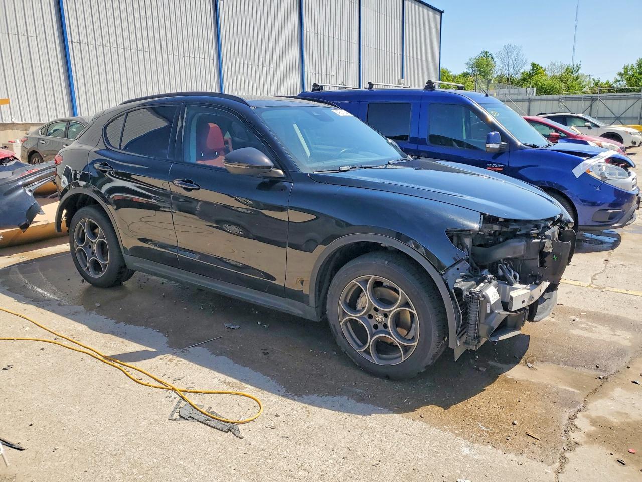 2021 Alfa Romeo Stelvio Sport - Image 4