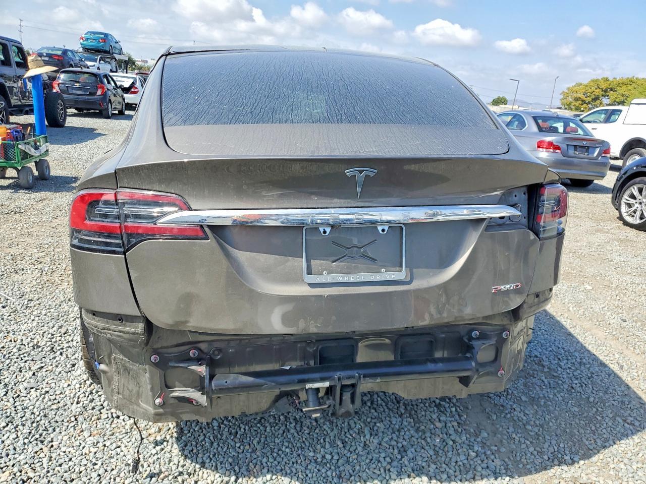 2016 Tesla Model X - Image 6