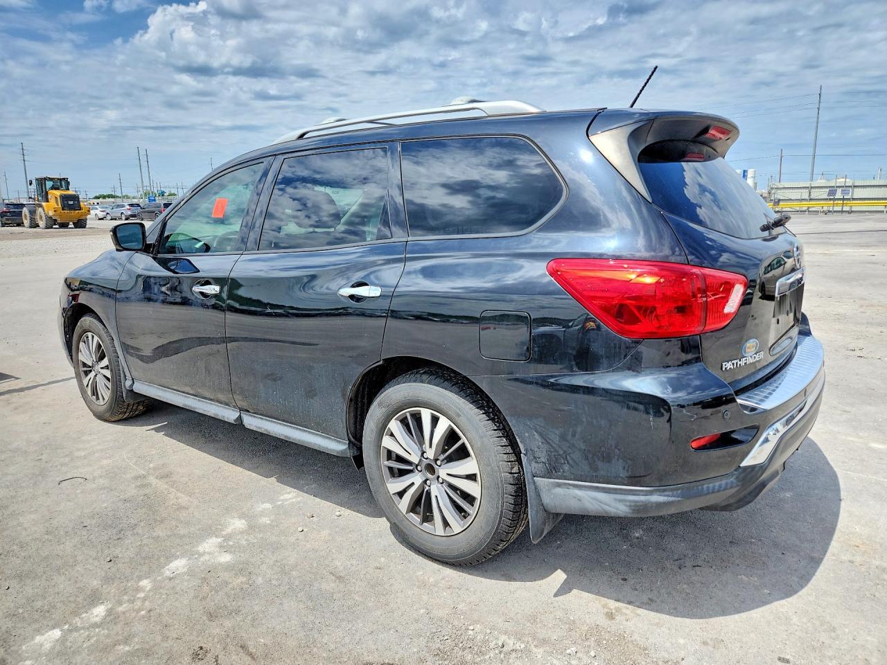 2017 Nissan Pathfinder Sl - Фото 2