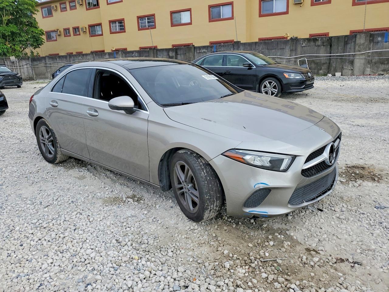 2020 Mercedes-Benz A 220 - Фото 4