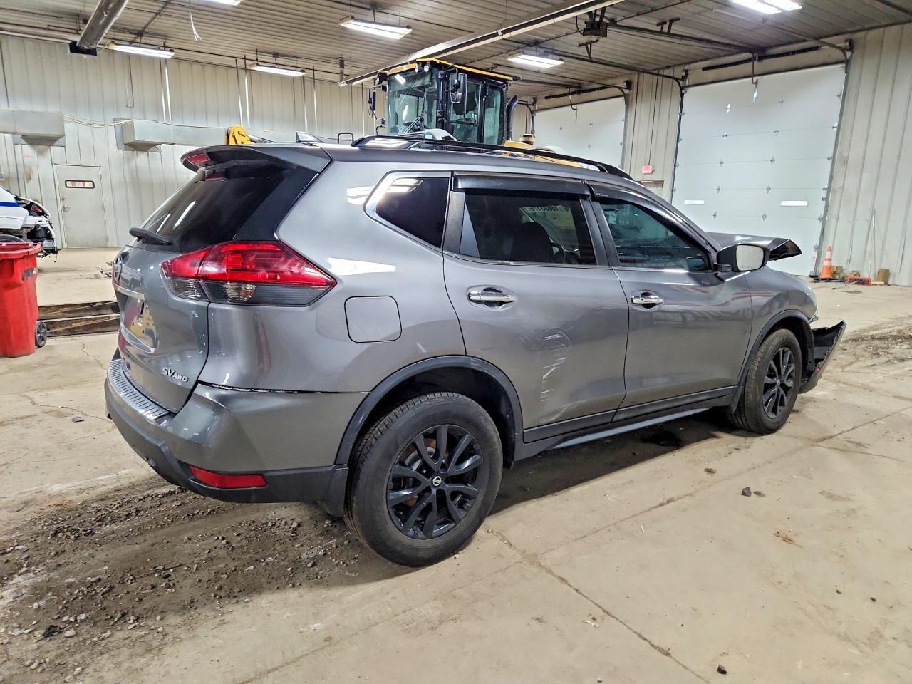 2017 Nissan Rogue Sv - Image 3