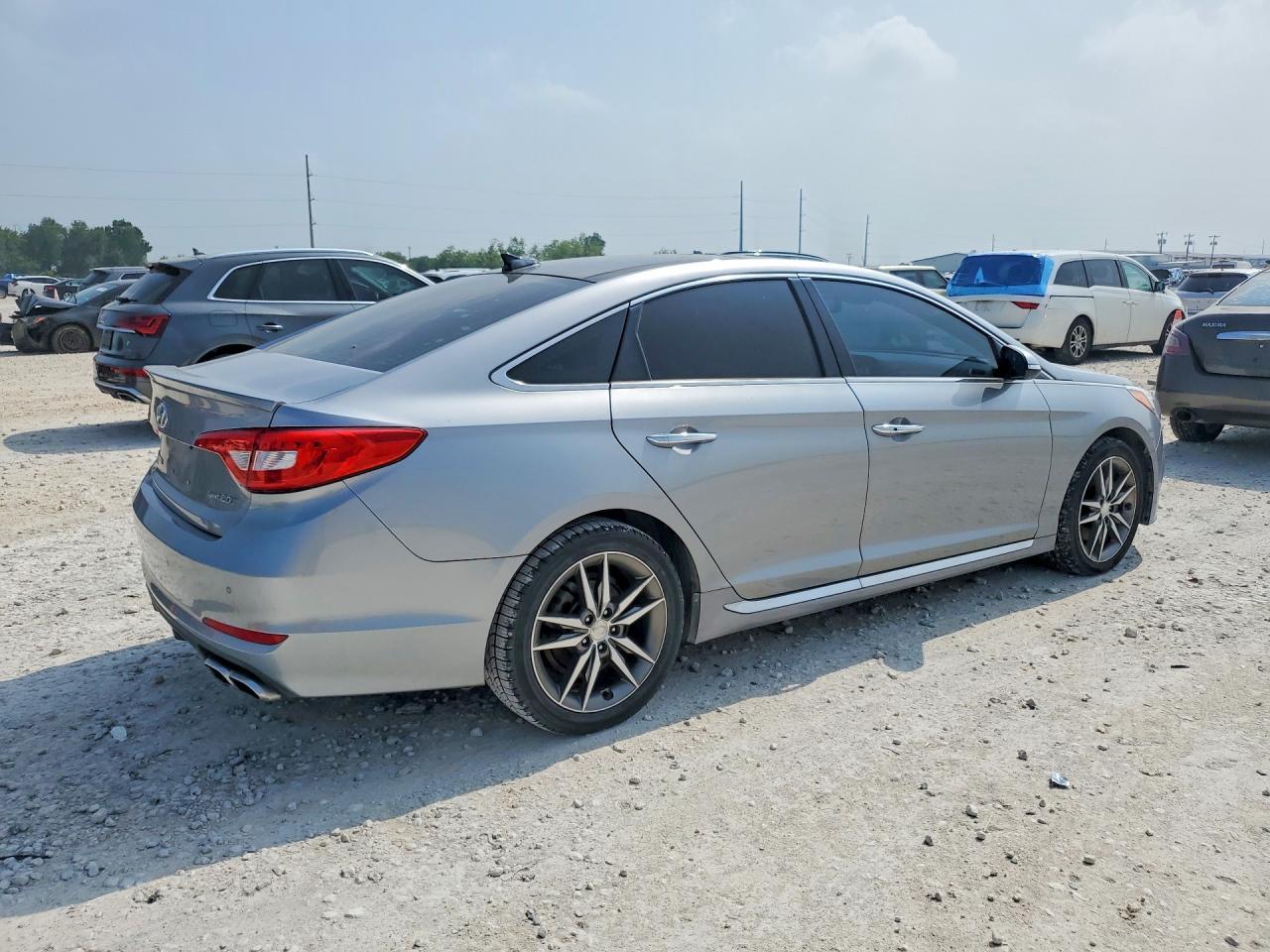 2015 Hyundai Sonata Sport 2.0T - Фото 3