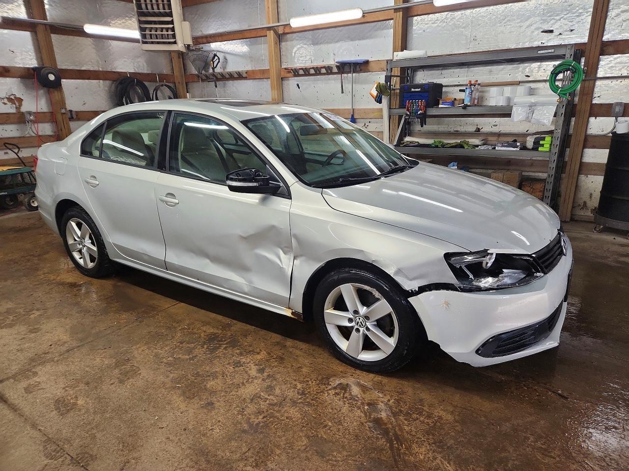 2011 Volkswagen Jetta Tdi - Image 4