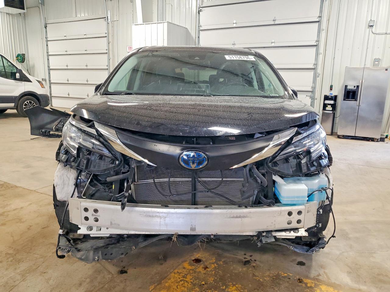 2022 Toyota Sienna Xle - Фото 5