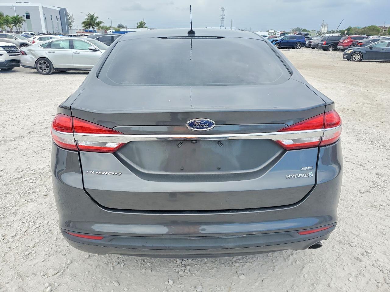 2017 Ford Fusion Se Hybrid - Image 6