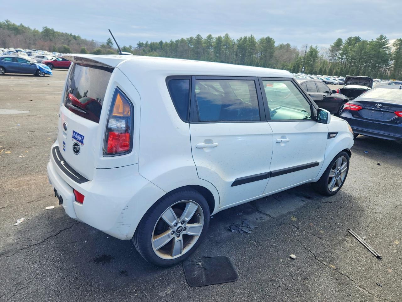 2011 Kia Soul + - Фото 3