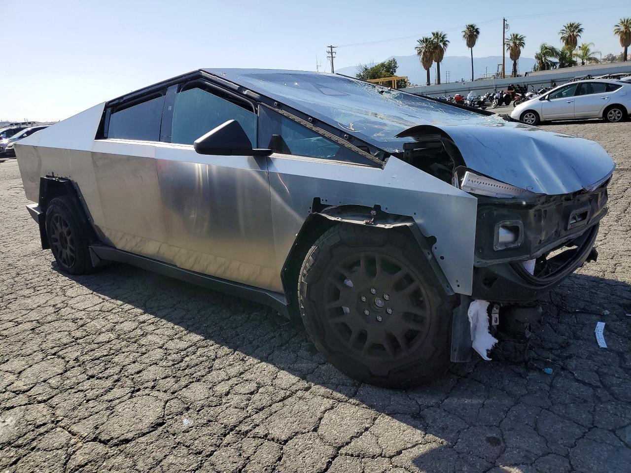 2024 Tesla Cybertruck - Фото 4