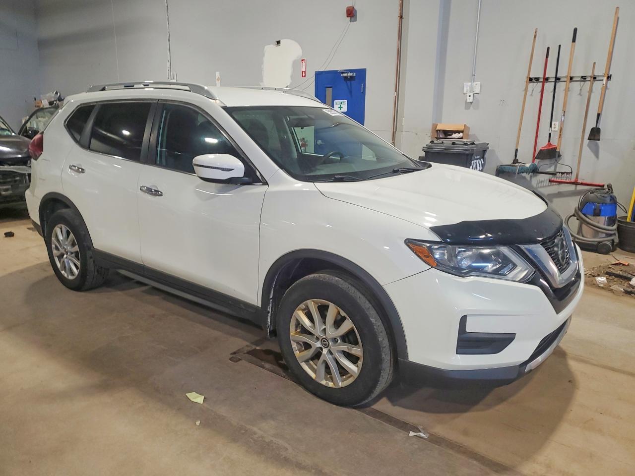 2020 Nissan Rogue S - Фото 4