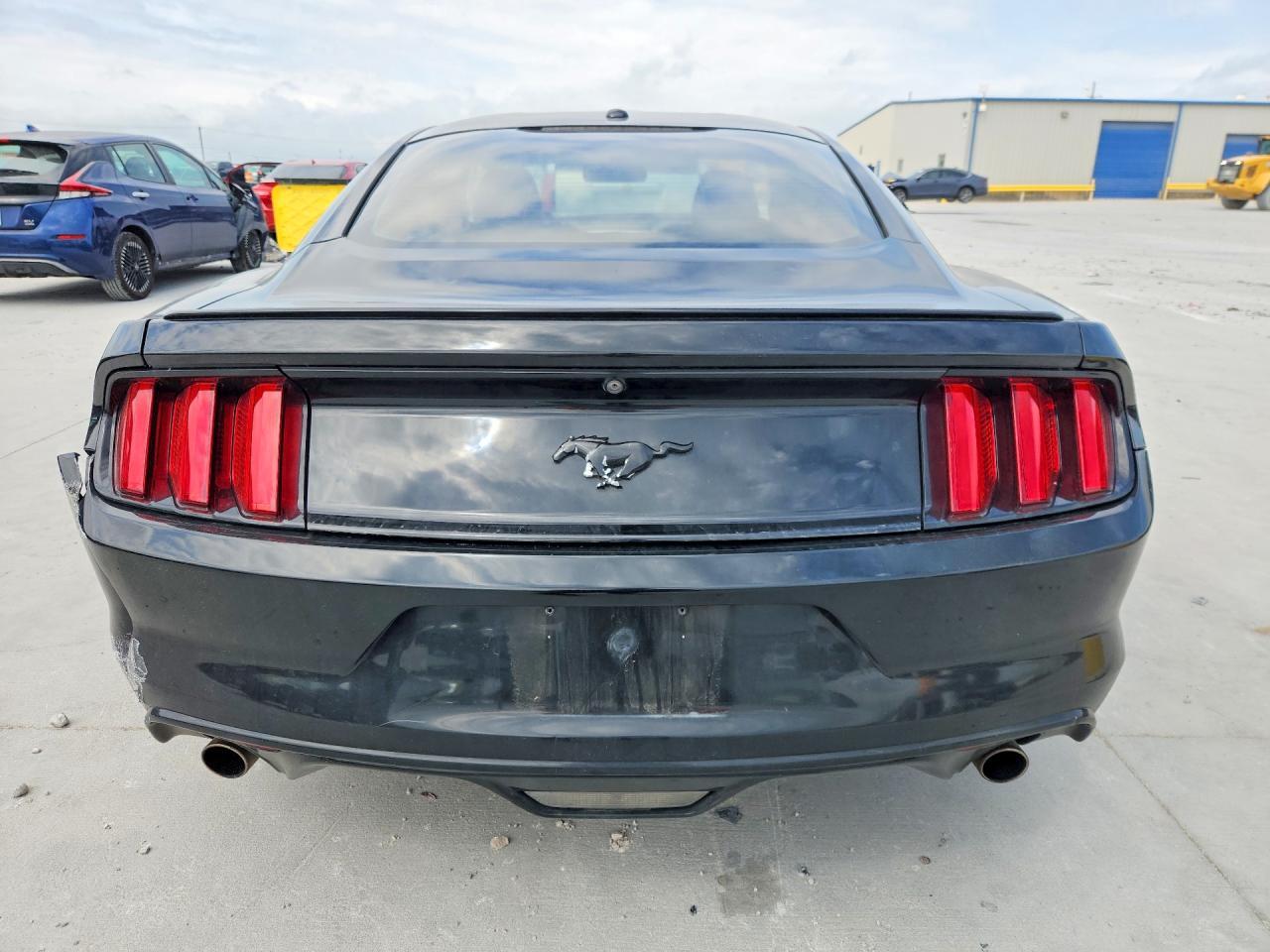2017 Ford Mustang - Фото 6
