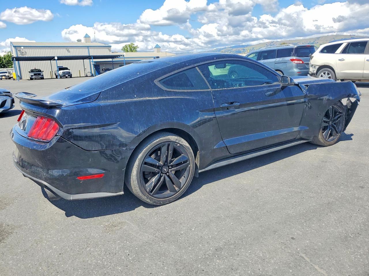 2015 Ford Mustang - Фото 3