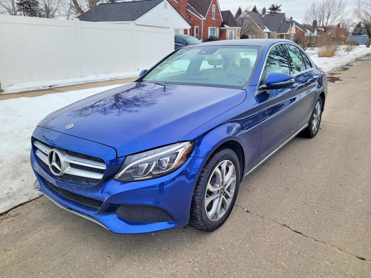 2018 Mercedes-Benz C 300 4Matic - Фото 2